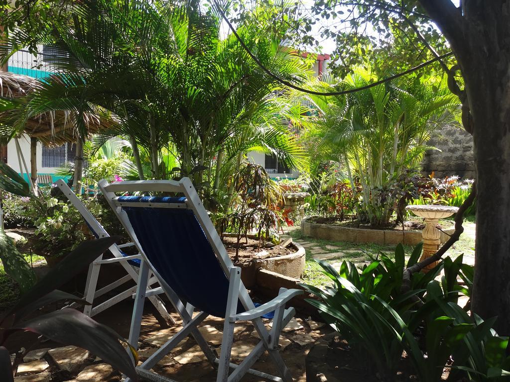 Harvest House Nicaragua Hotel León Екстериор снимка