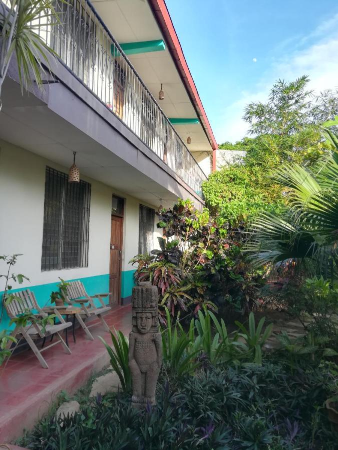 Harvest House Nicaragua Hotel León Екстериор снимка